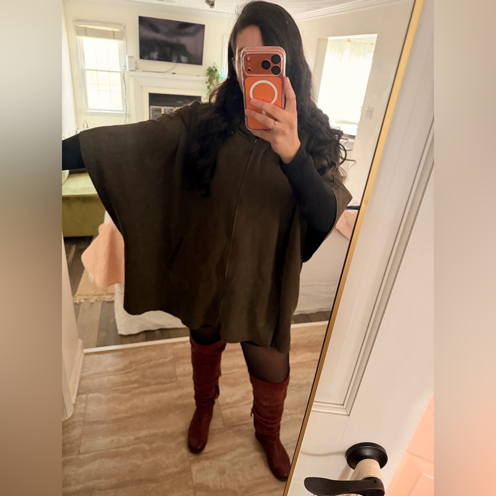 Miilla Faux Suede Poncho Hooded Tunic Zip-up Cape